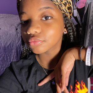 Meet your Posher, Mylah